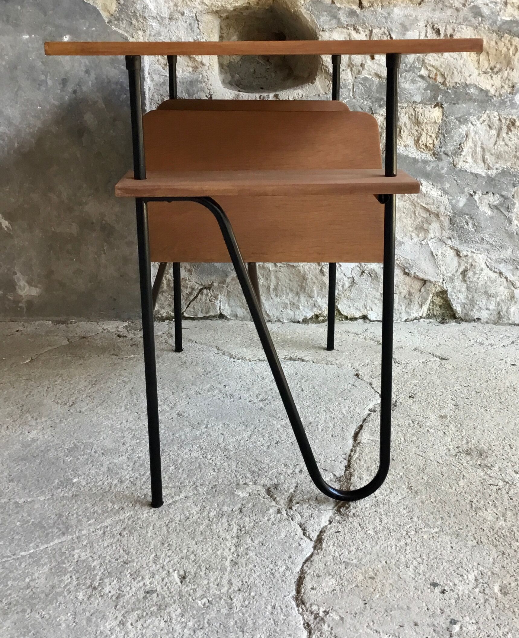 Modernist office with caisson, metal tubular structure, 1950