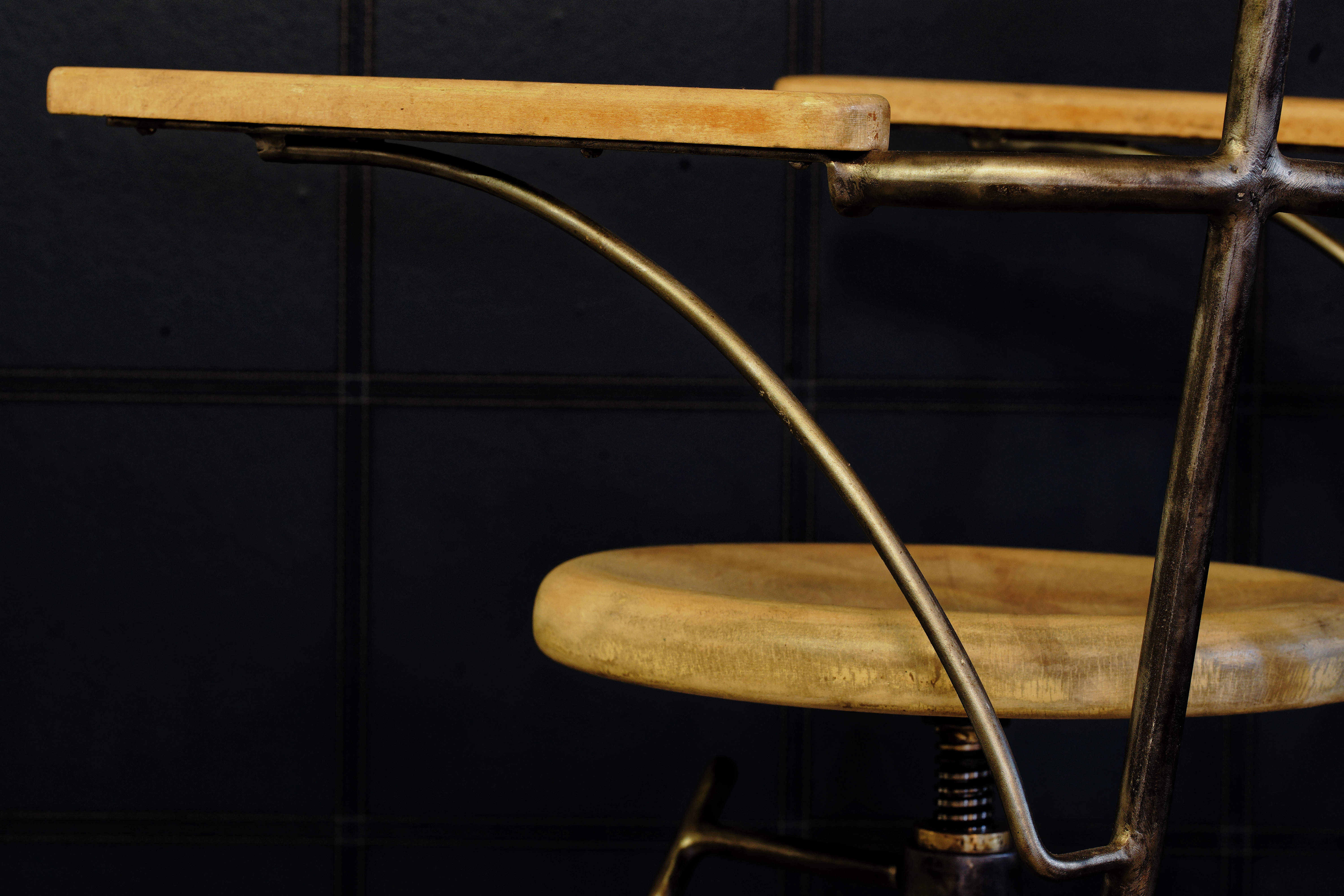 Antiker Behandlungsstuhl 30er chair