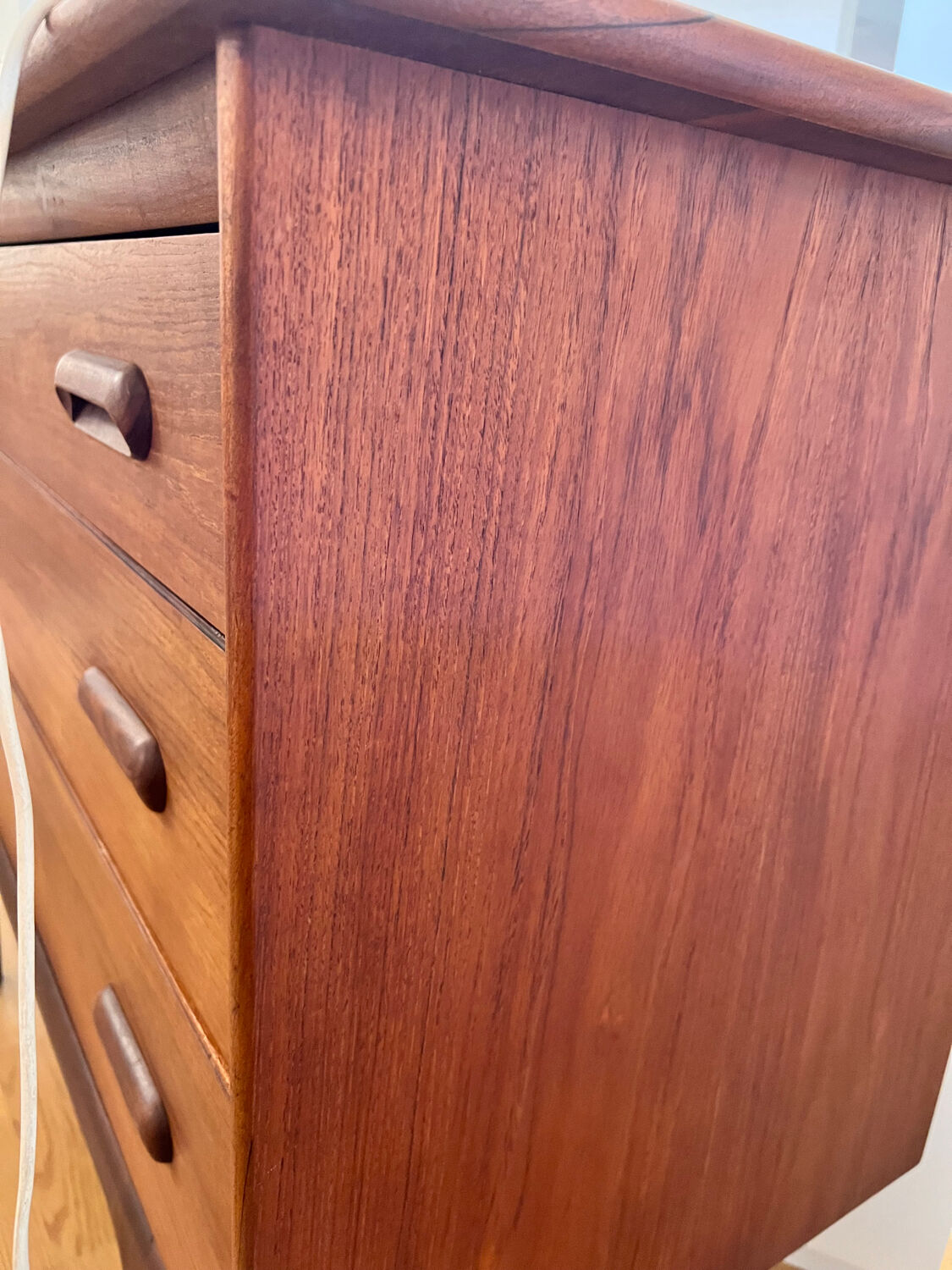 Teak chest of drawers
