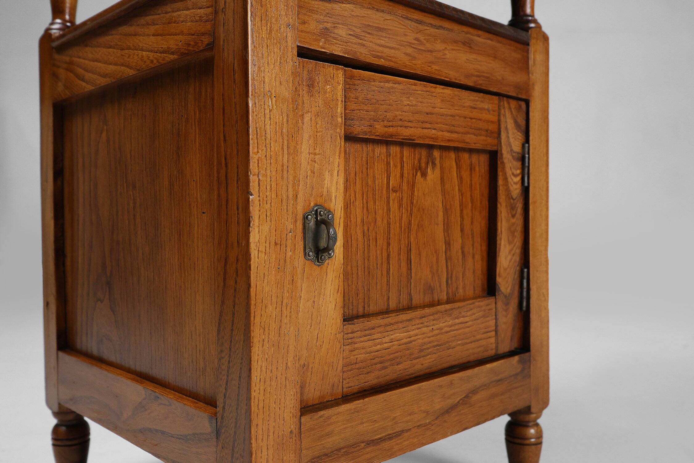 Table de nuit Art Déco française avec plateau en pierre bleue, années 1920