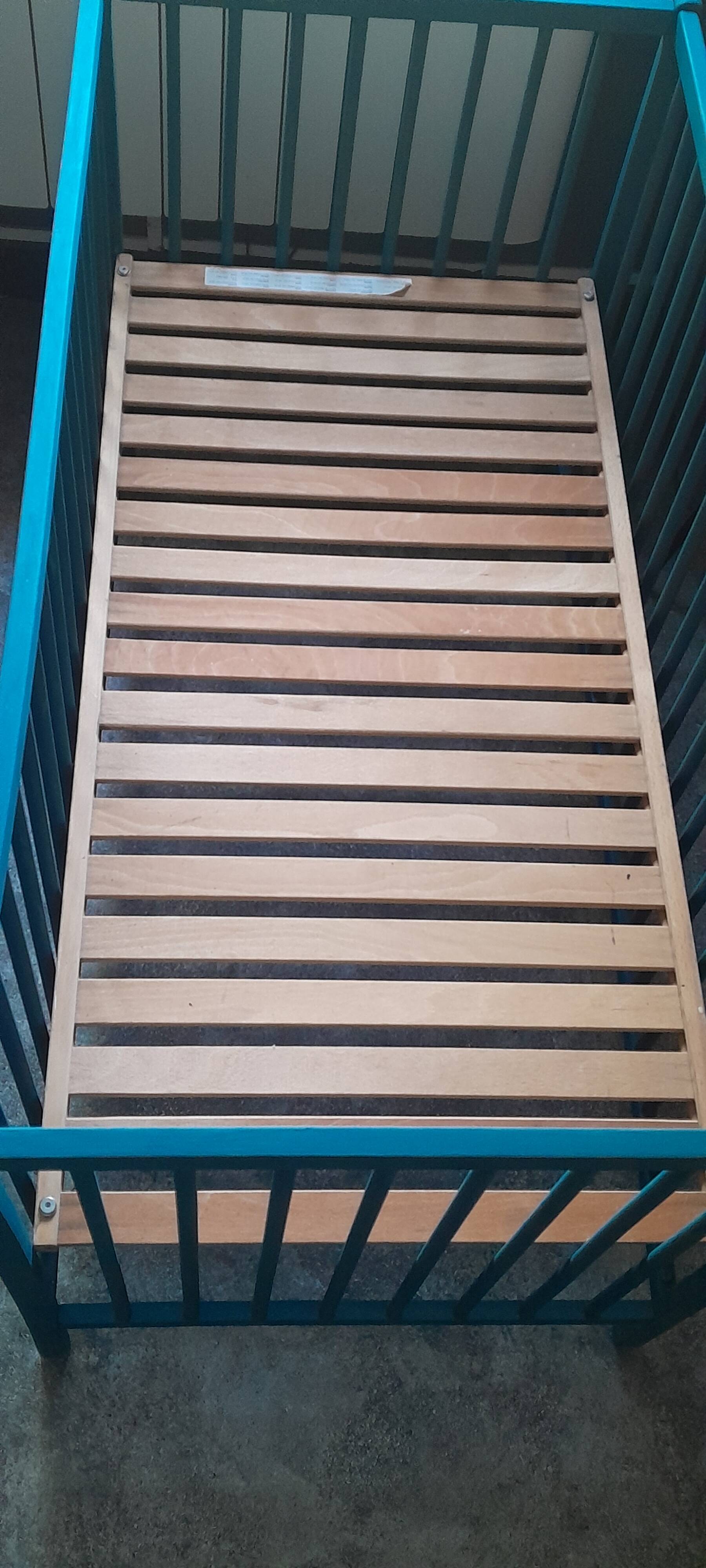 Cot bed