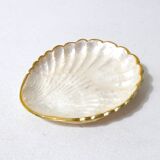 Vintage shell-shaped mother-of-pearl pocket emptier