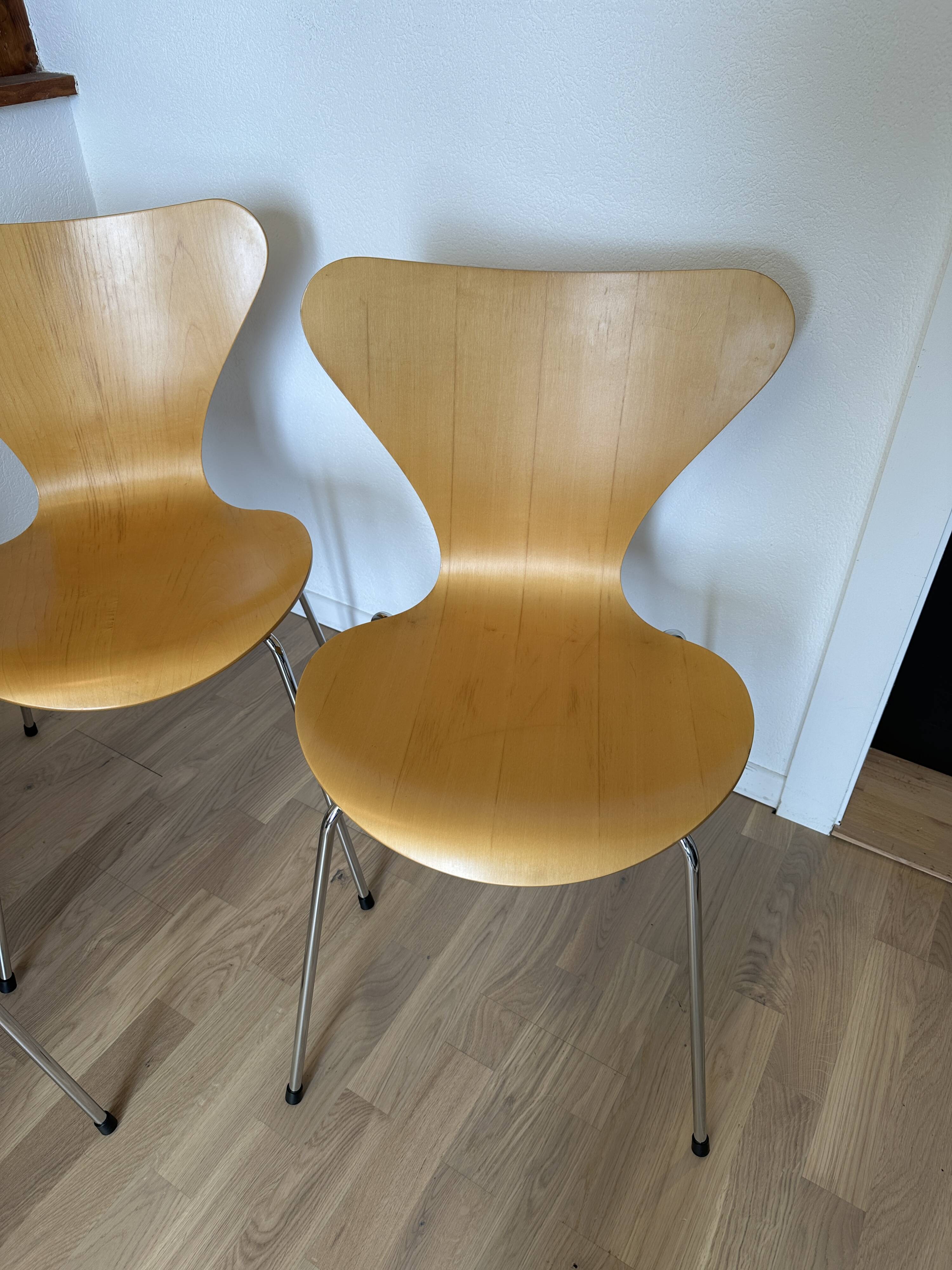 Set of 4 Serie 7 chairs (3107) by Arne Jacobsen / Fritz Hansen