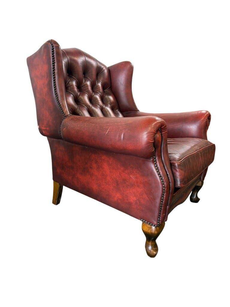 Vintage Chesterfield armchair in Oxford Blood leather / single seat