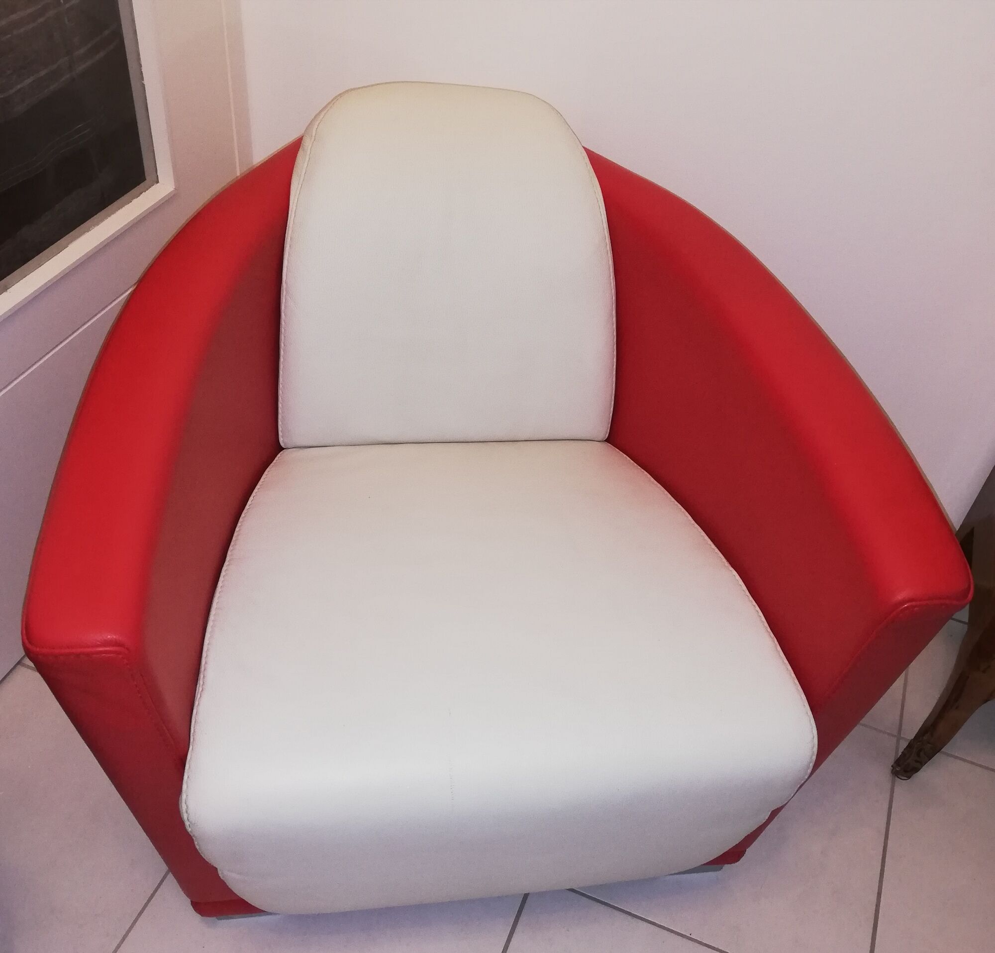 Pair of club chairs "Hotel" two-tone house Calia Italia