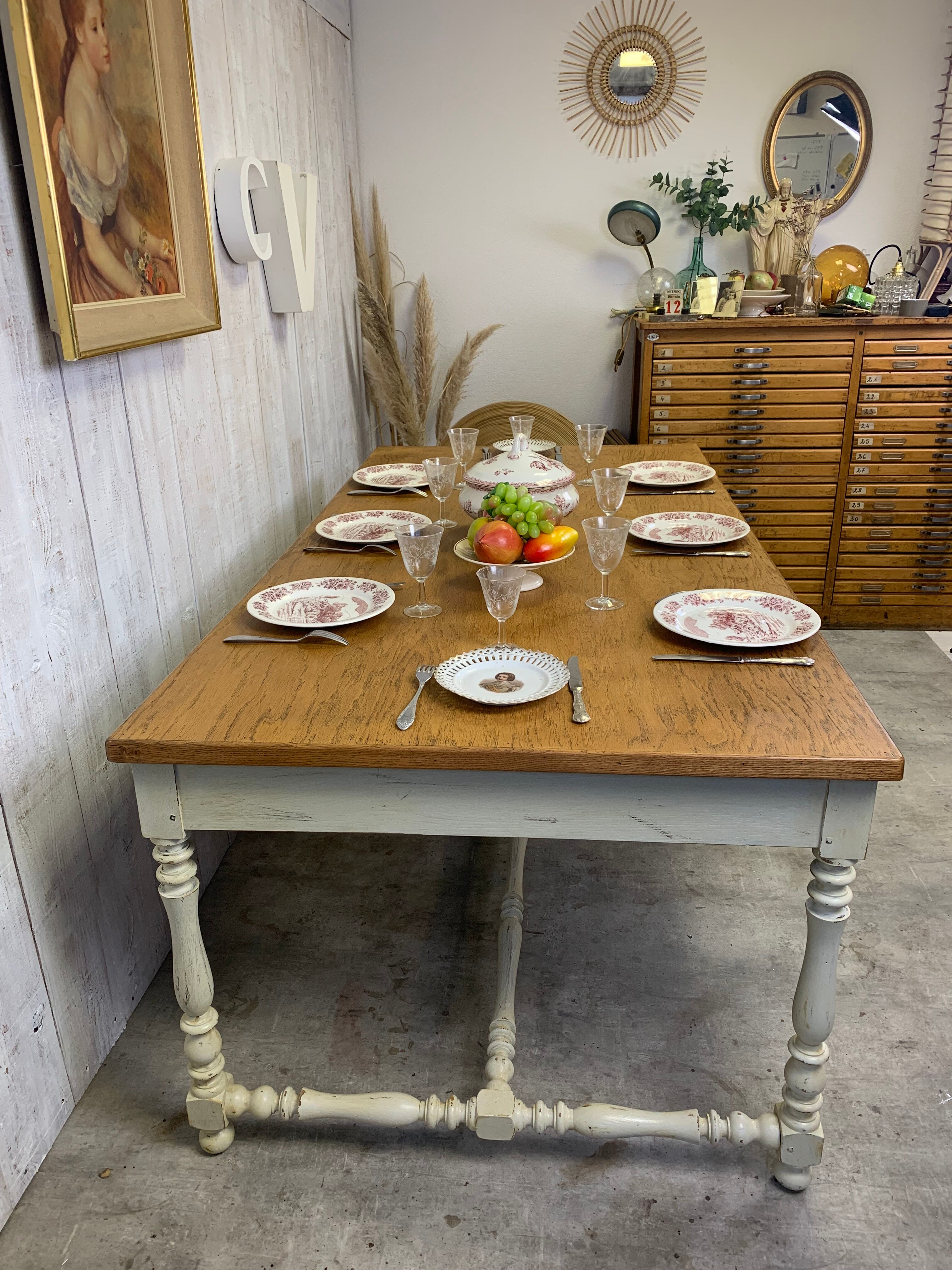 Farm table