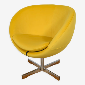 Scandinavian swivel club chair by Sven Ivar Dysthe for Fora Form