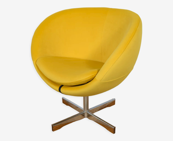 Scandinavian swivel club chair by Sven Ivar Dysthe for Fora Form