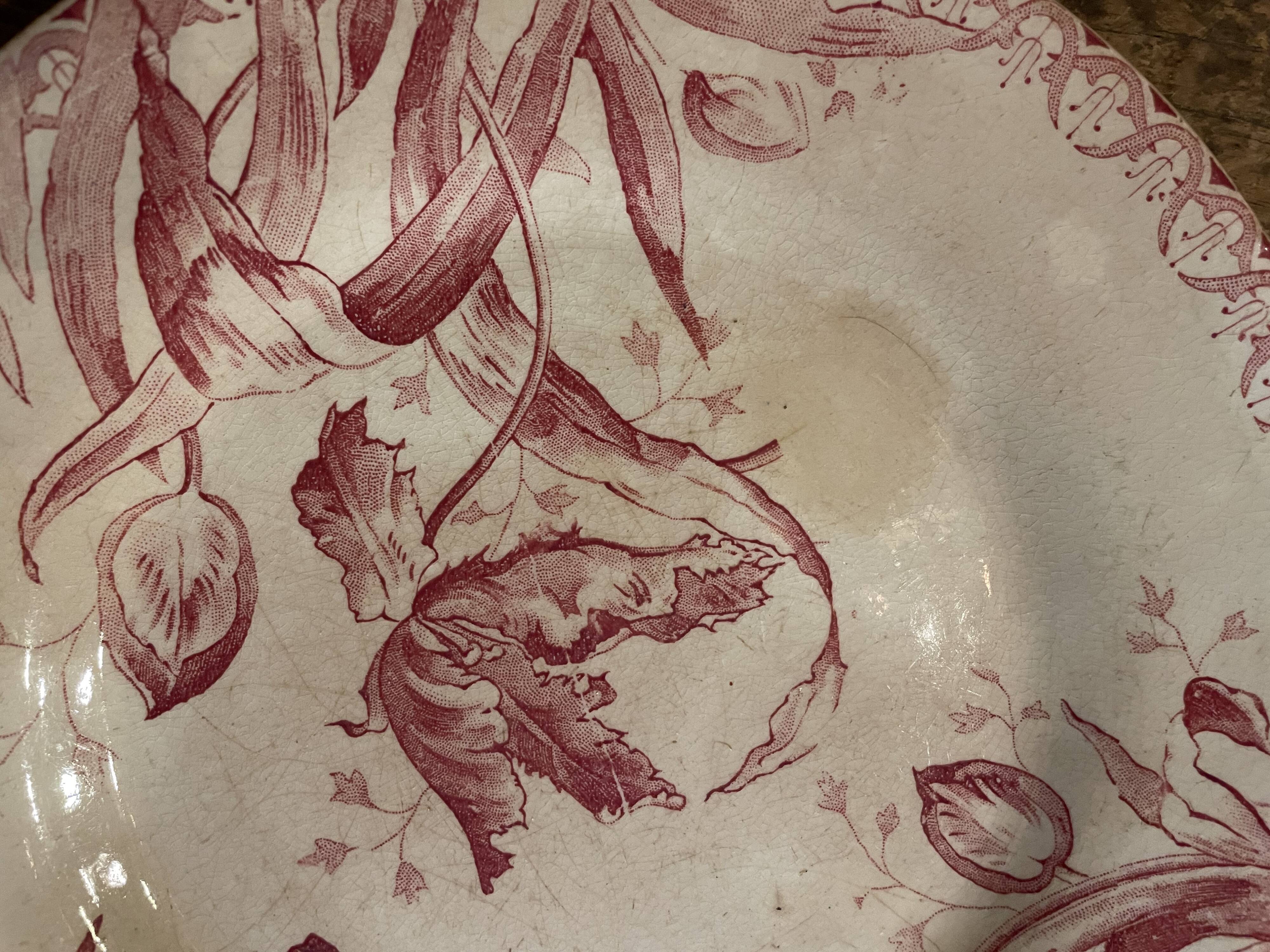 3 plates Terre de Fer Gien model "Tulips"
