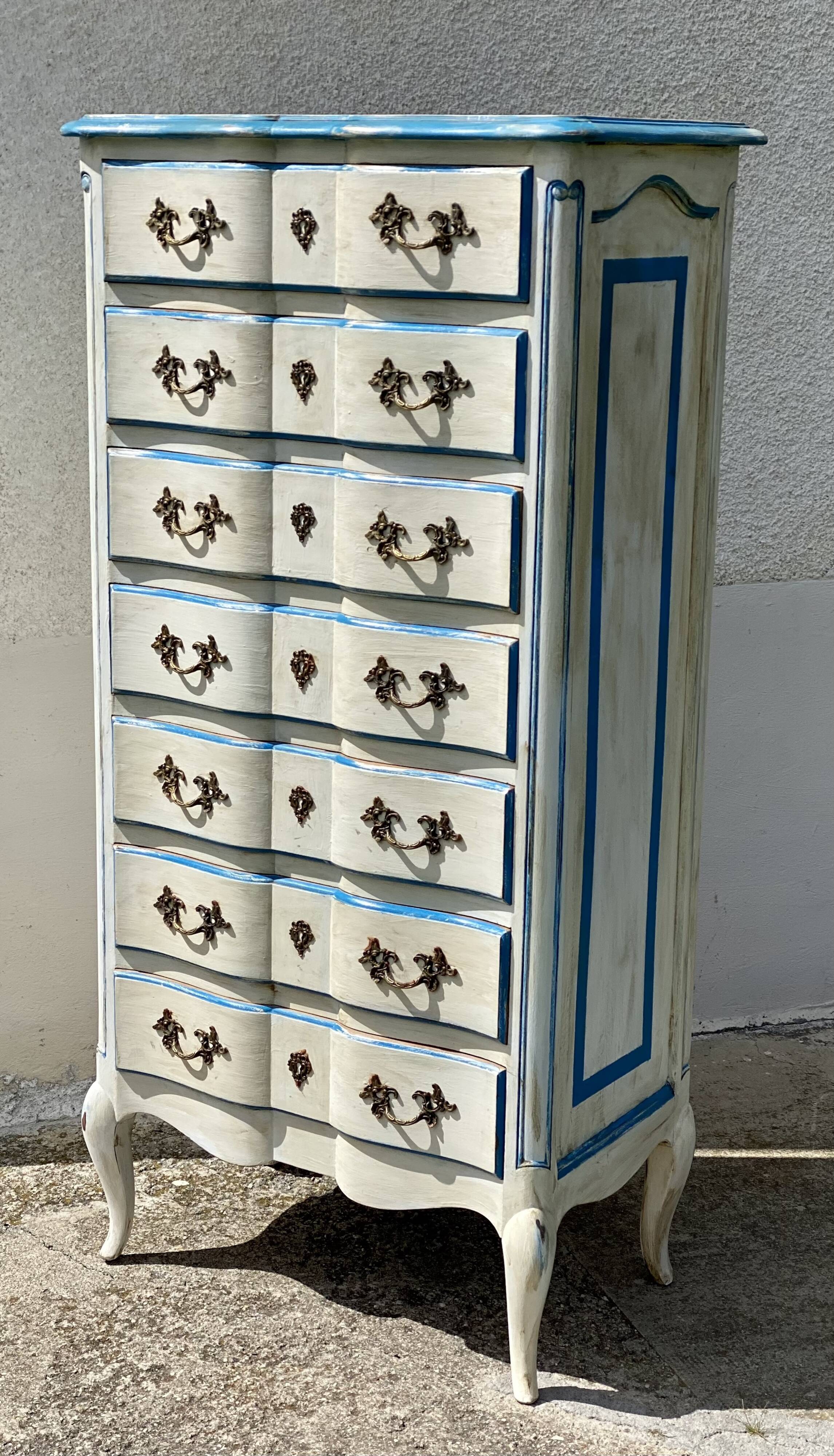 Weekly chest (7 drawers) patinated Provençal style