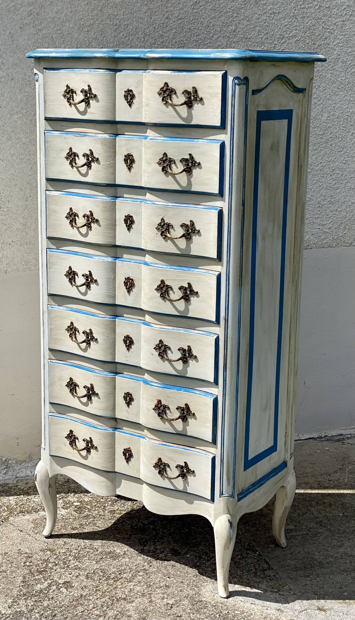 Weekly chest (7 drawers) patinated Provençal style