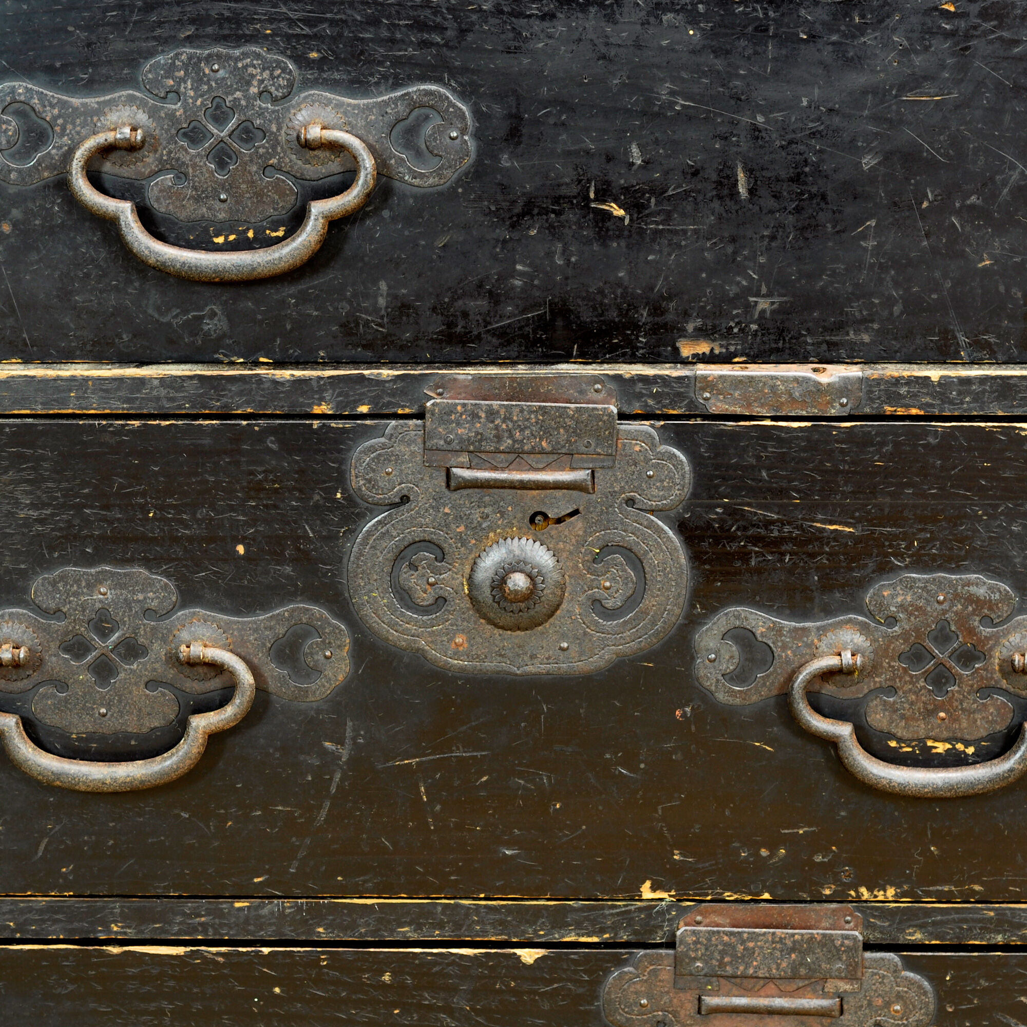 Japanese Tansu chest of drawers, circa 1870