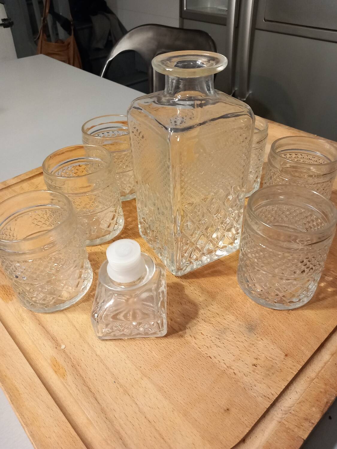 Whiskey service in glass carafe and 6 glasses