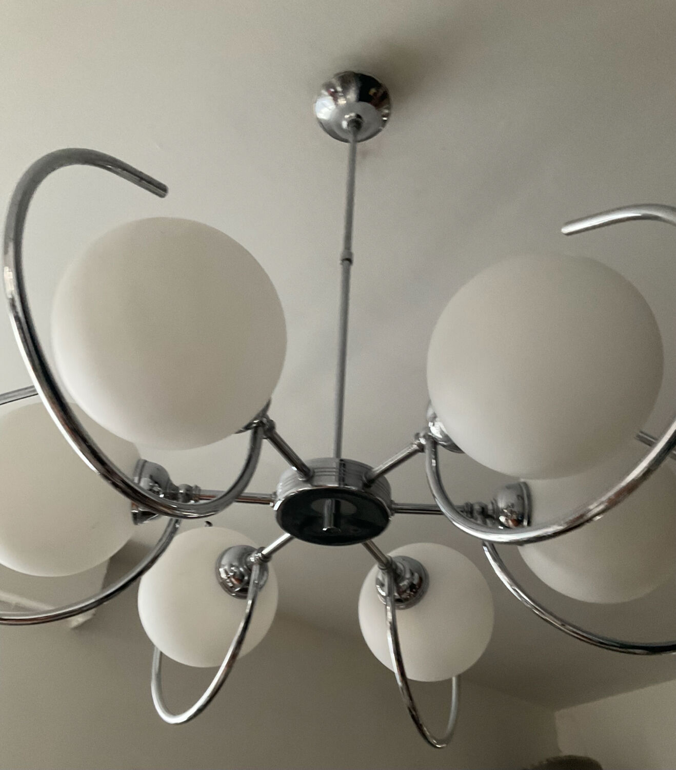 Art Deco chandelier with 6 lights in opaline glass and chrome metal.