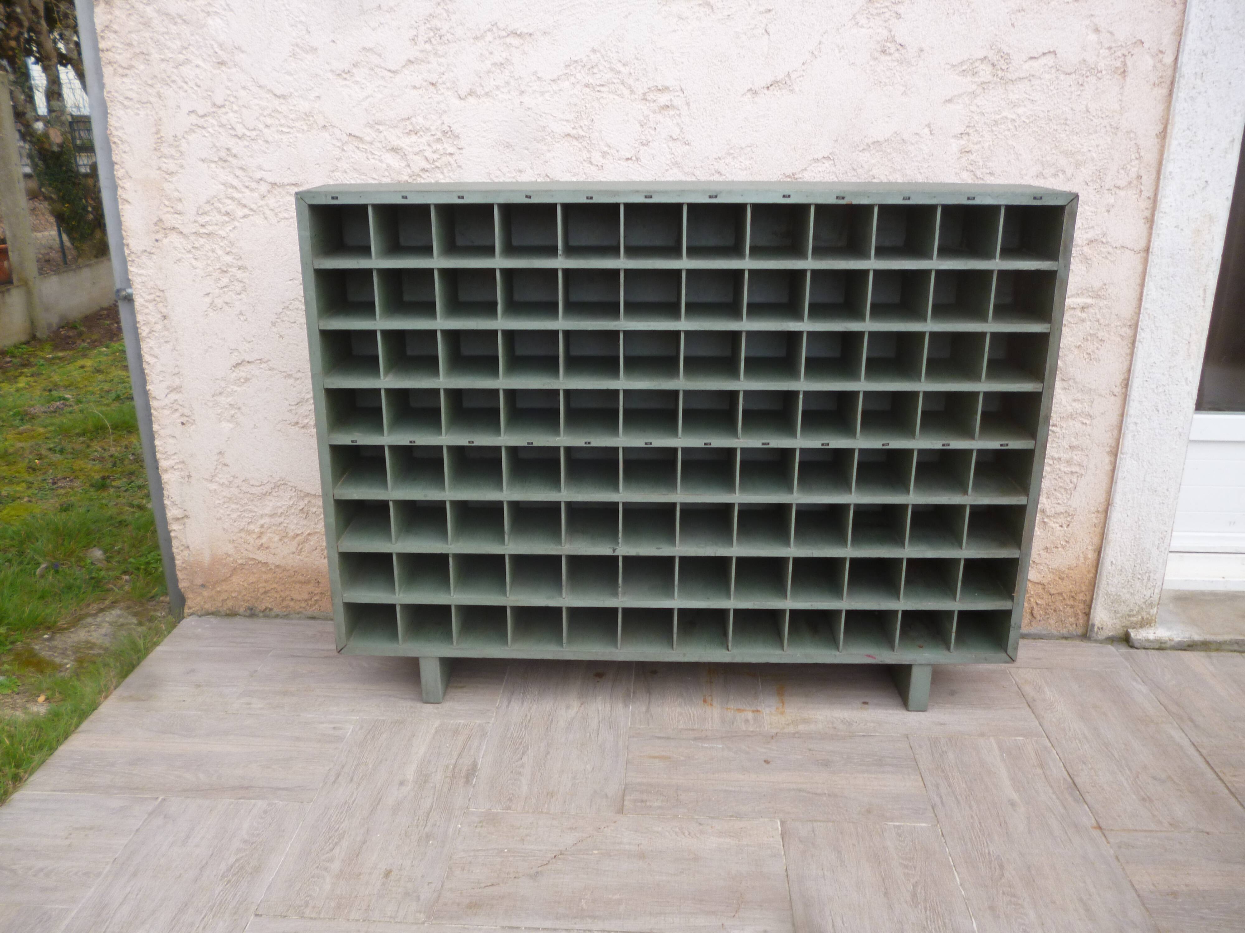 Meuble de métier à casiers   en bois  vintage