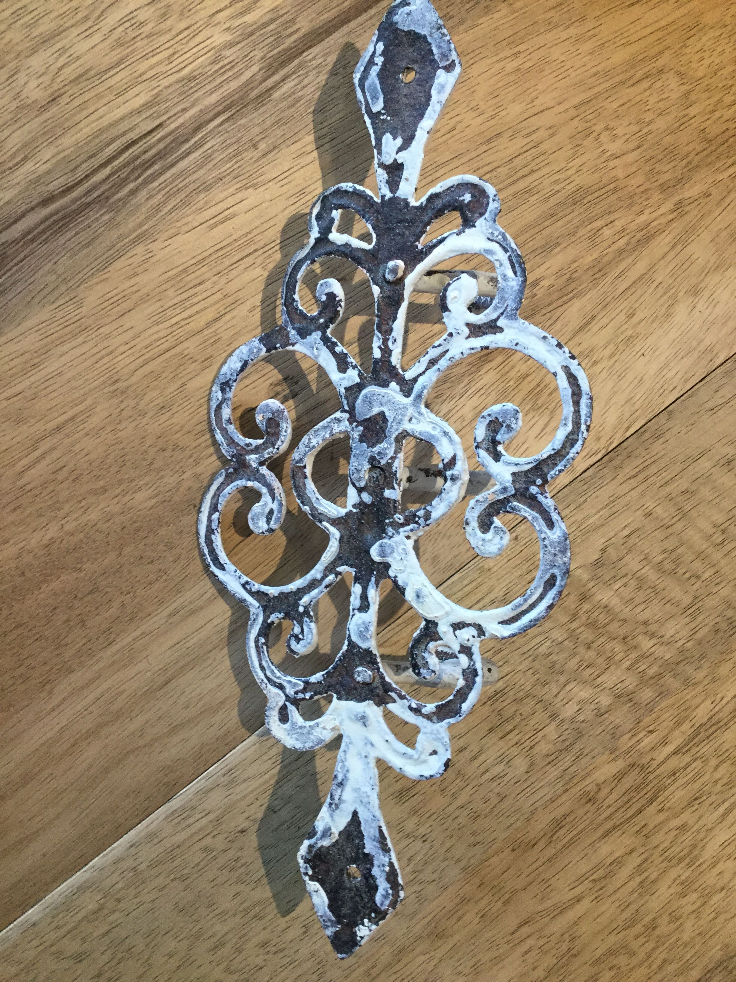 Hanging cloth or vintage metal keys