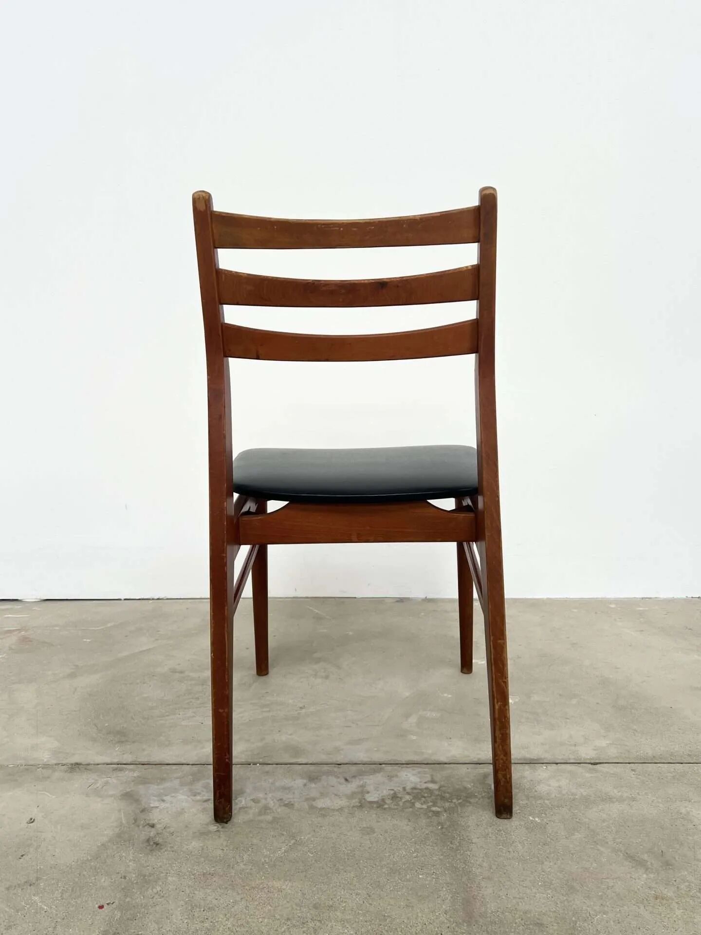 Lot de 4 chaises scandinaves hêtre et skai 60s