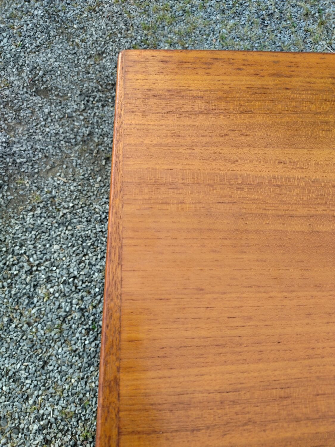 Scandinavian table with extensions