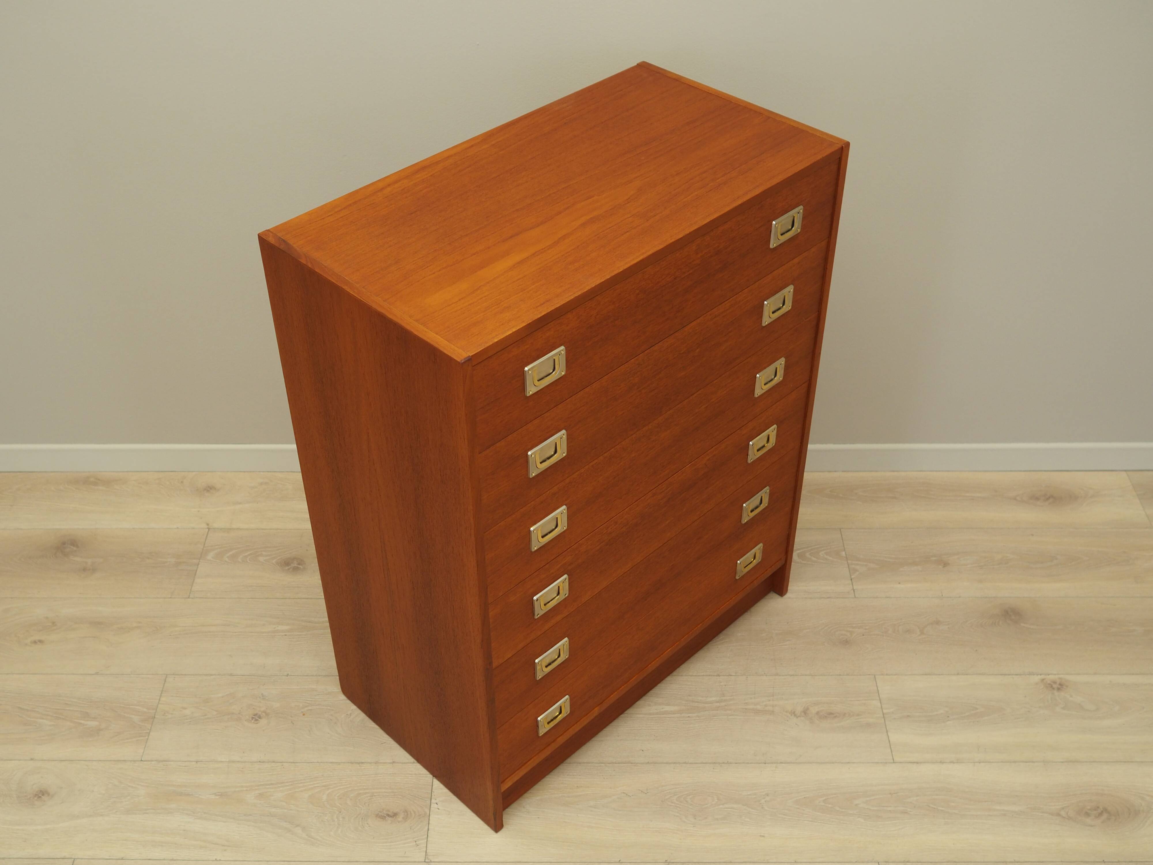 Commode en teck, design danois, années 1960, production : Danemark