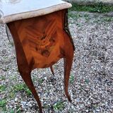 Tables de chevets en marqueterie plateau marbre style louis xv