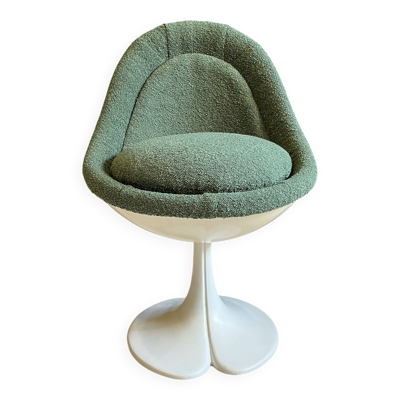 Chaise modèle trèfle de Christian Adam