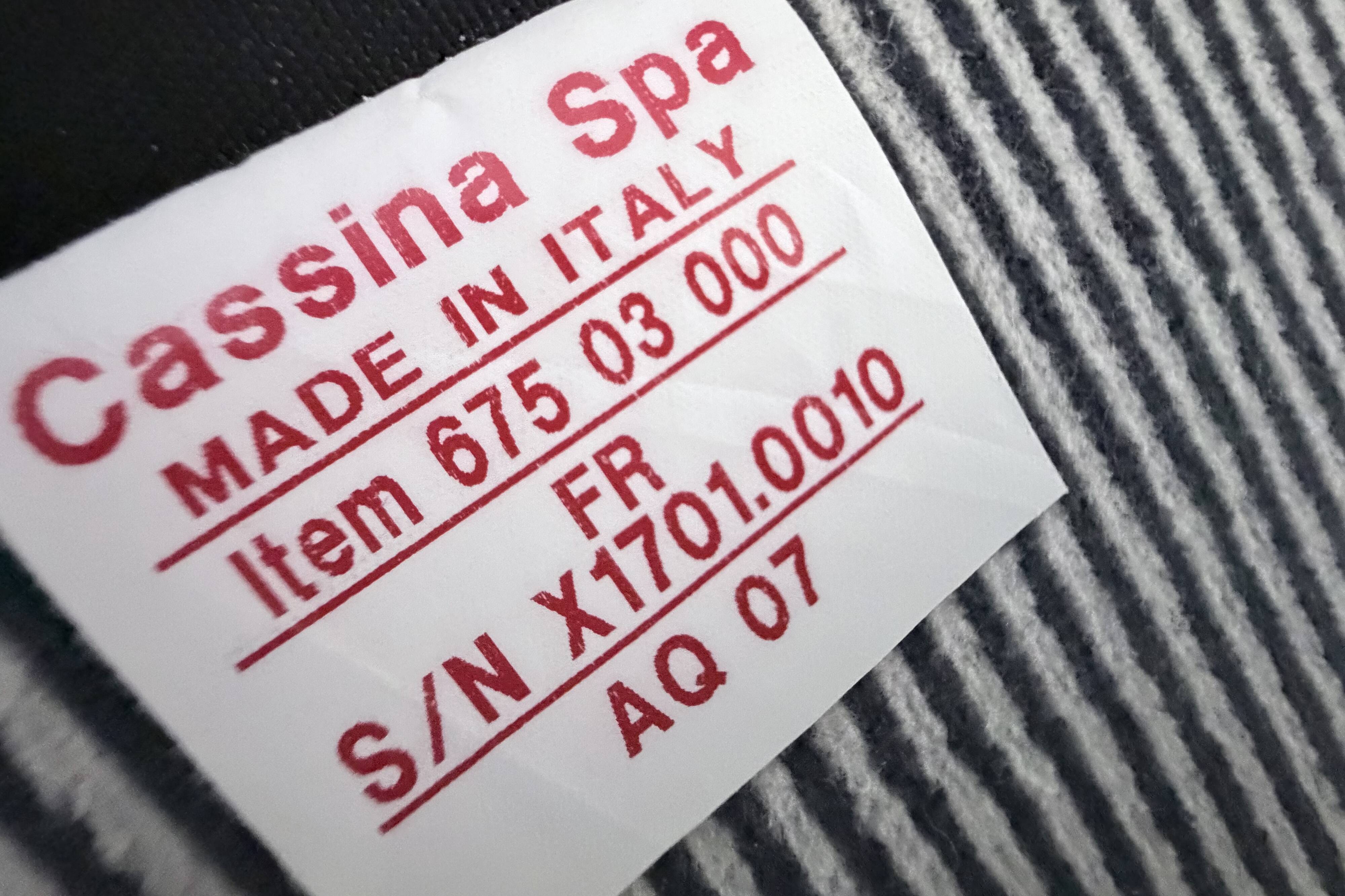 Maralunga sofa in excellent condition.