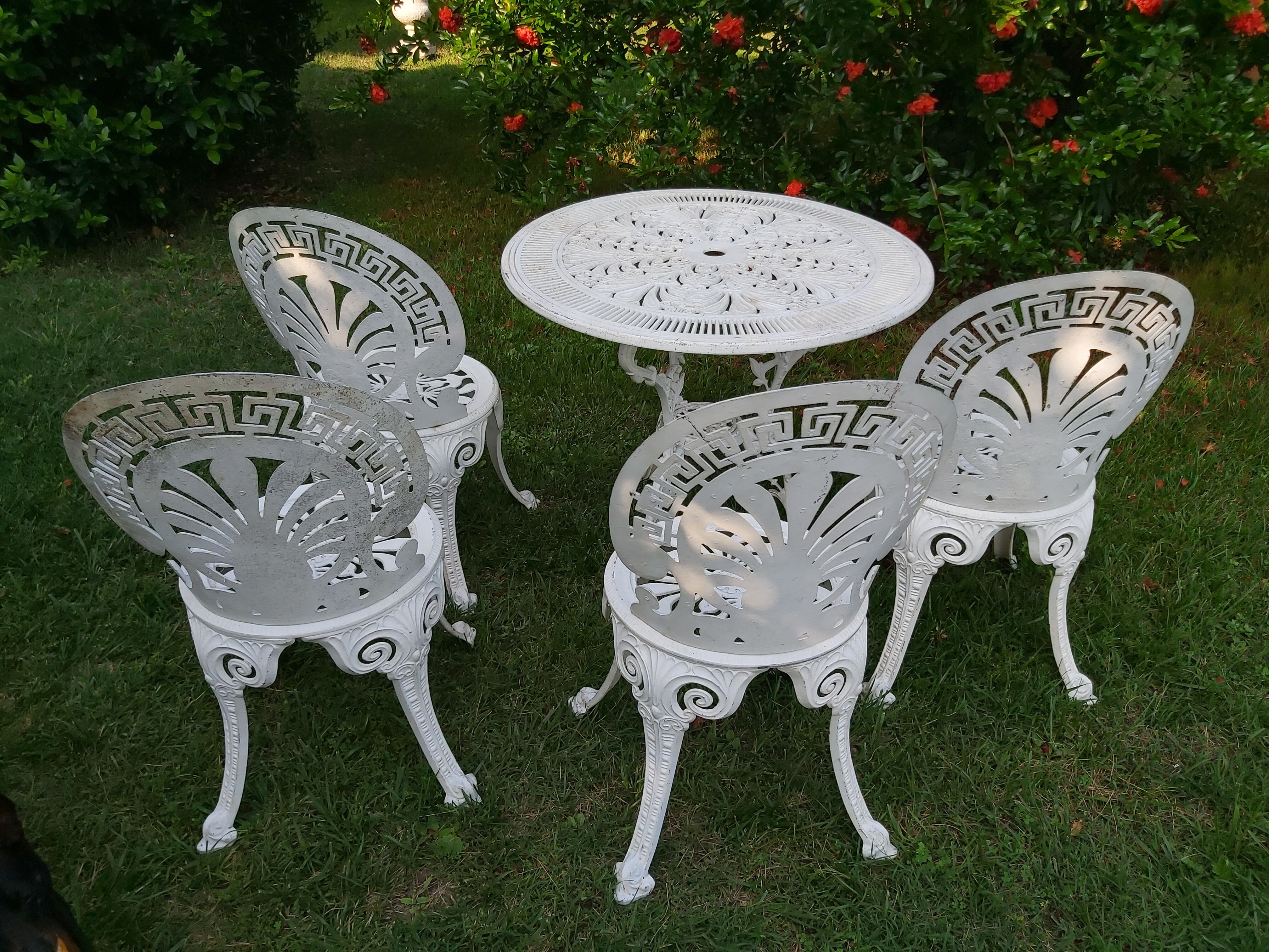 Cast aluminum garden furniture