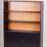 Mid Century display cabinet made in Czechia '50s. Restored Oak.