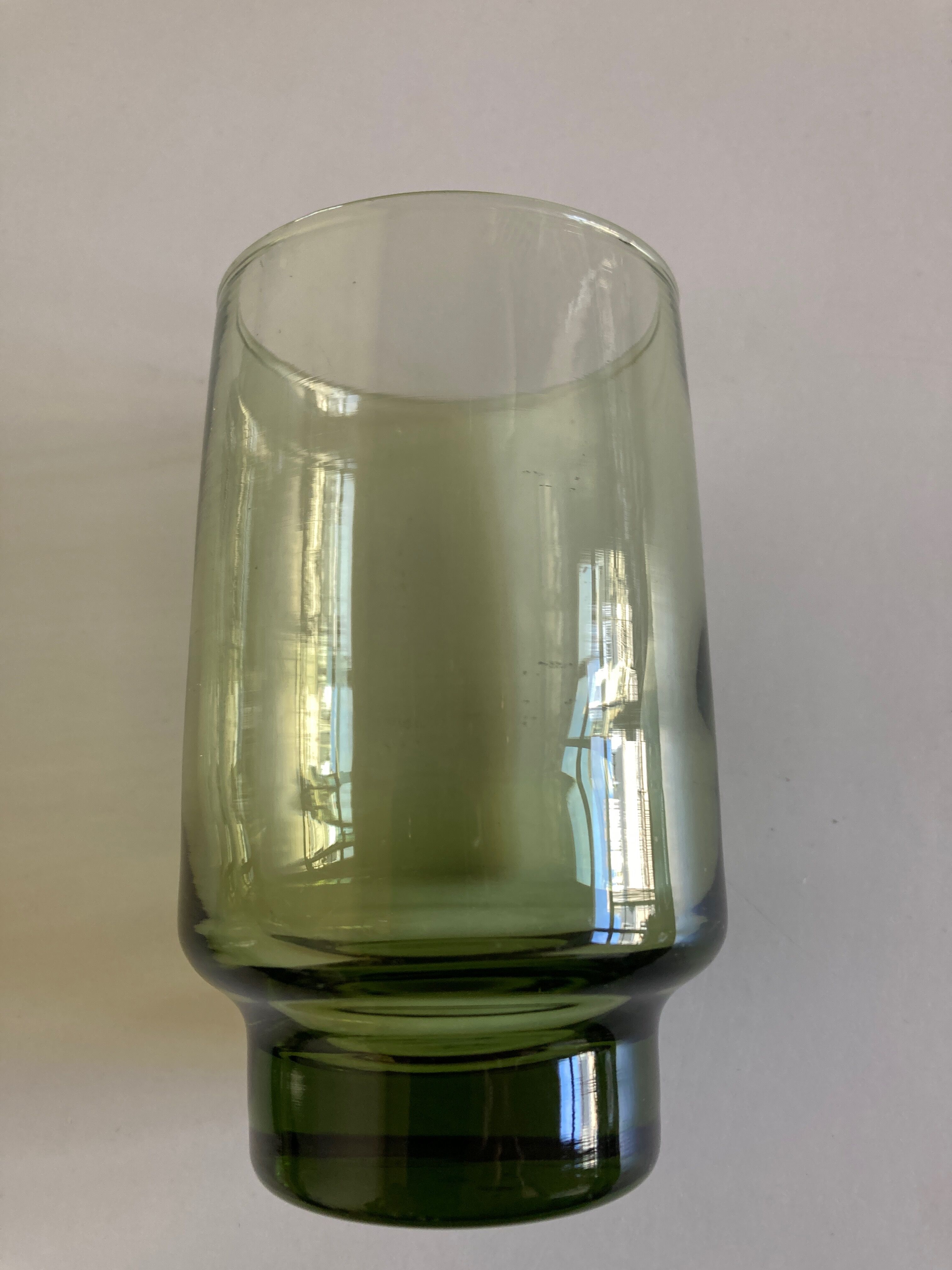 Set de 8 verres gobelets 1960 en verre vert