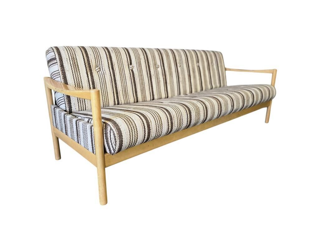 Vintage wooden daybed / canapé / day bed