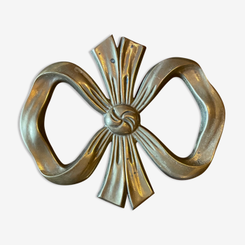 Brass knot table mat