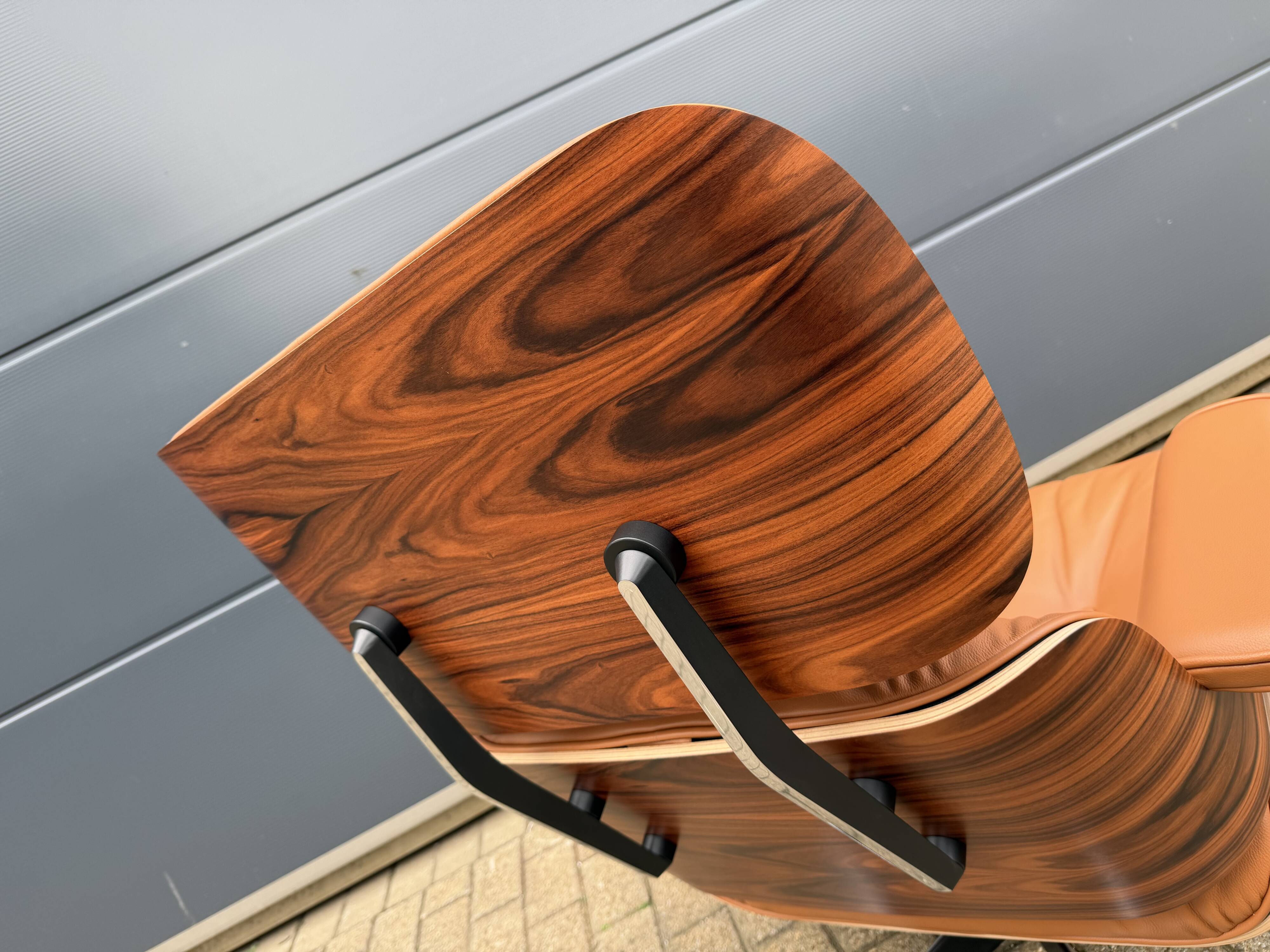 Vitra Eames Lounge Chair XL + Ottoman, Cognac leather & Santos Rosewood