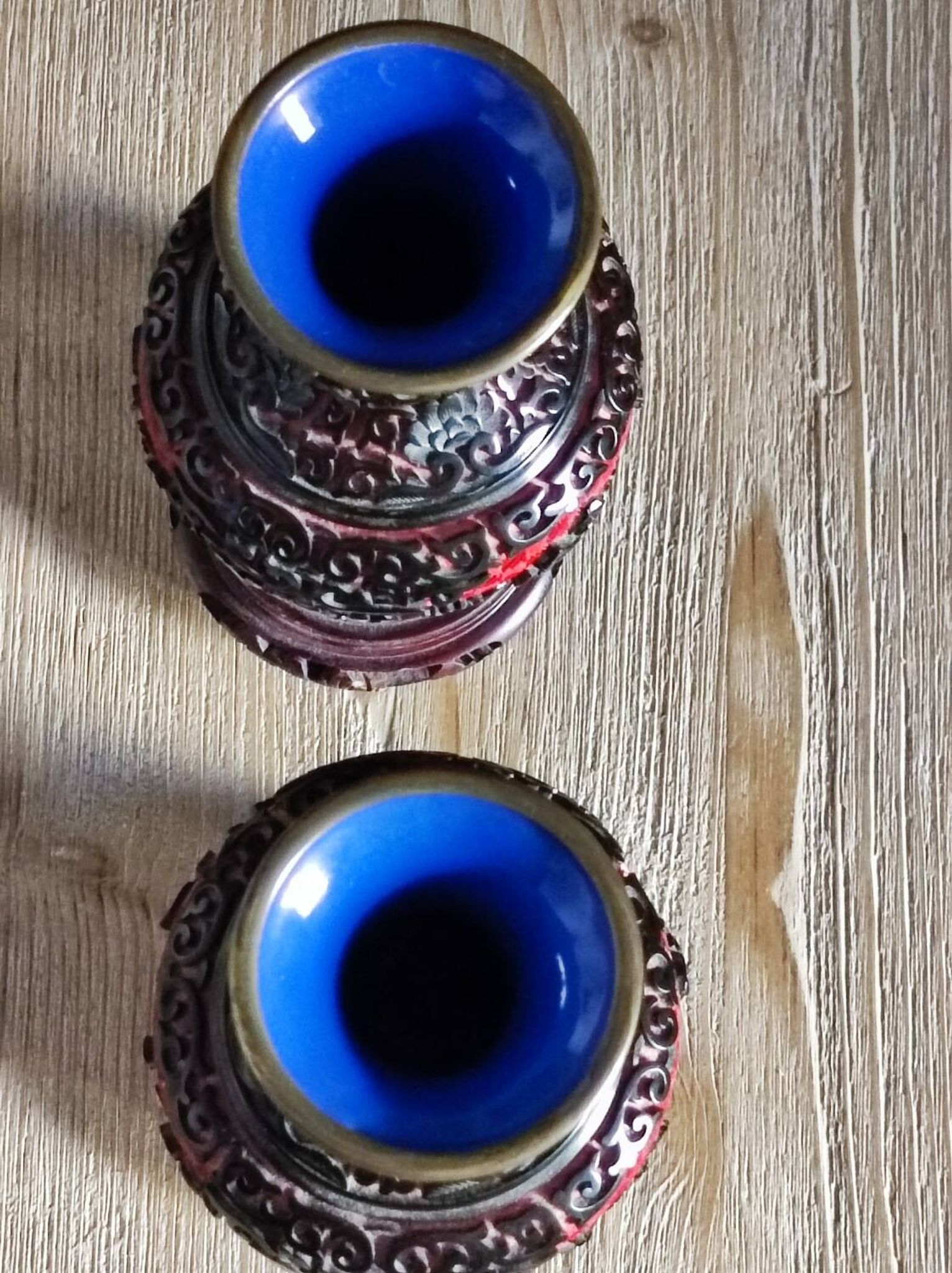 Cinnabar vases