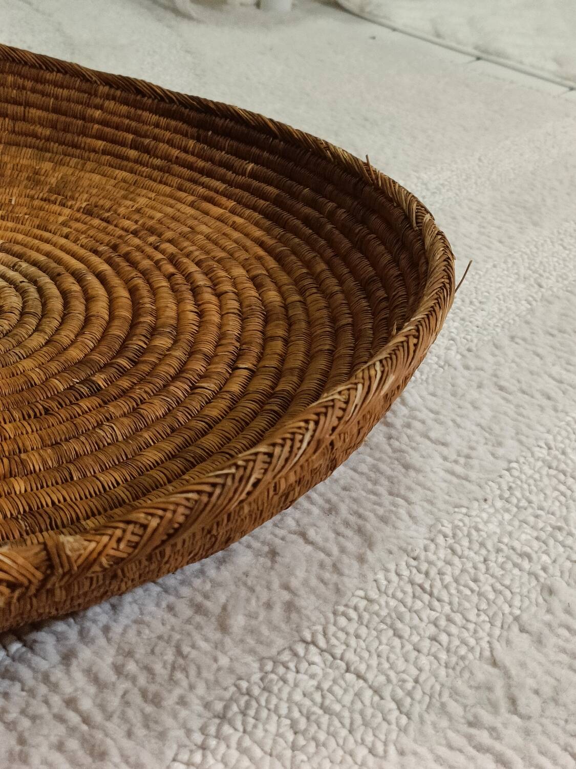 Panier corbeille en osier tressé