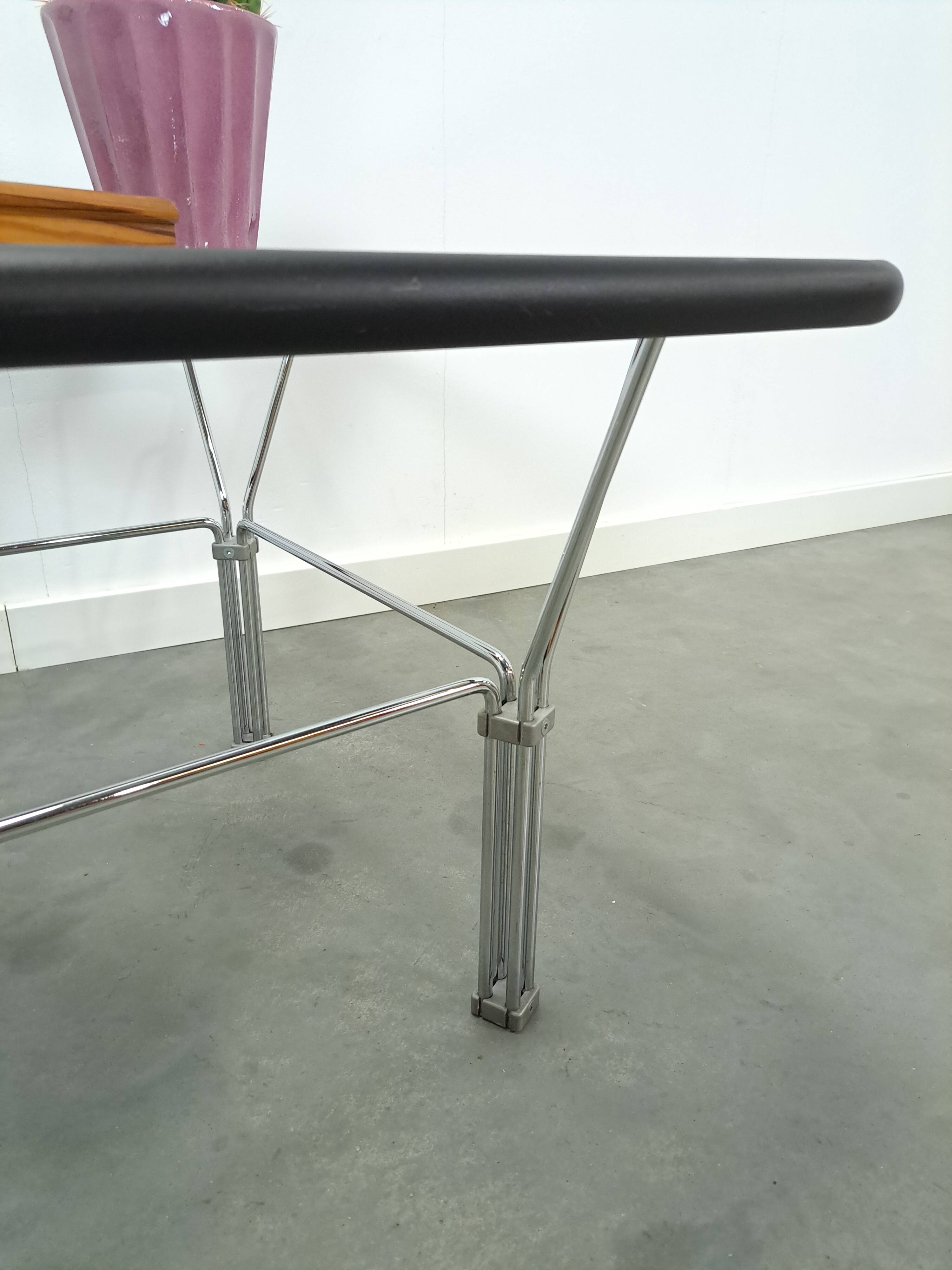 Glazen jaren 70 salontafel met chromen onderstel vintage