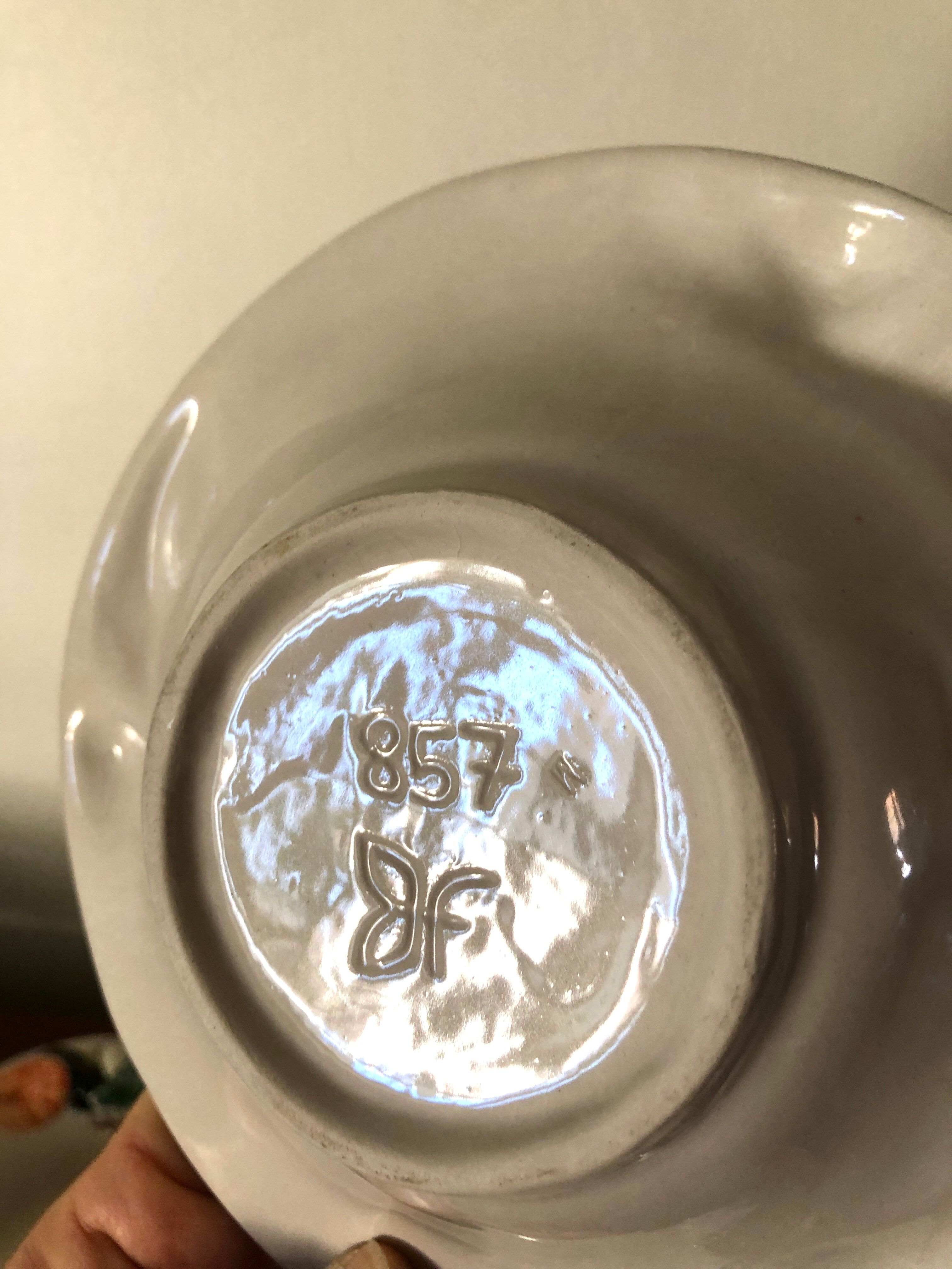 Set of 6 hollow plates in slip