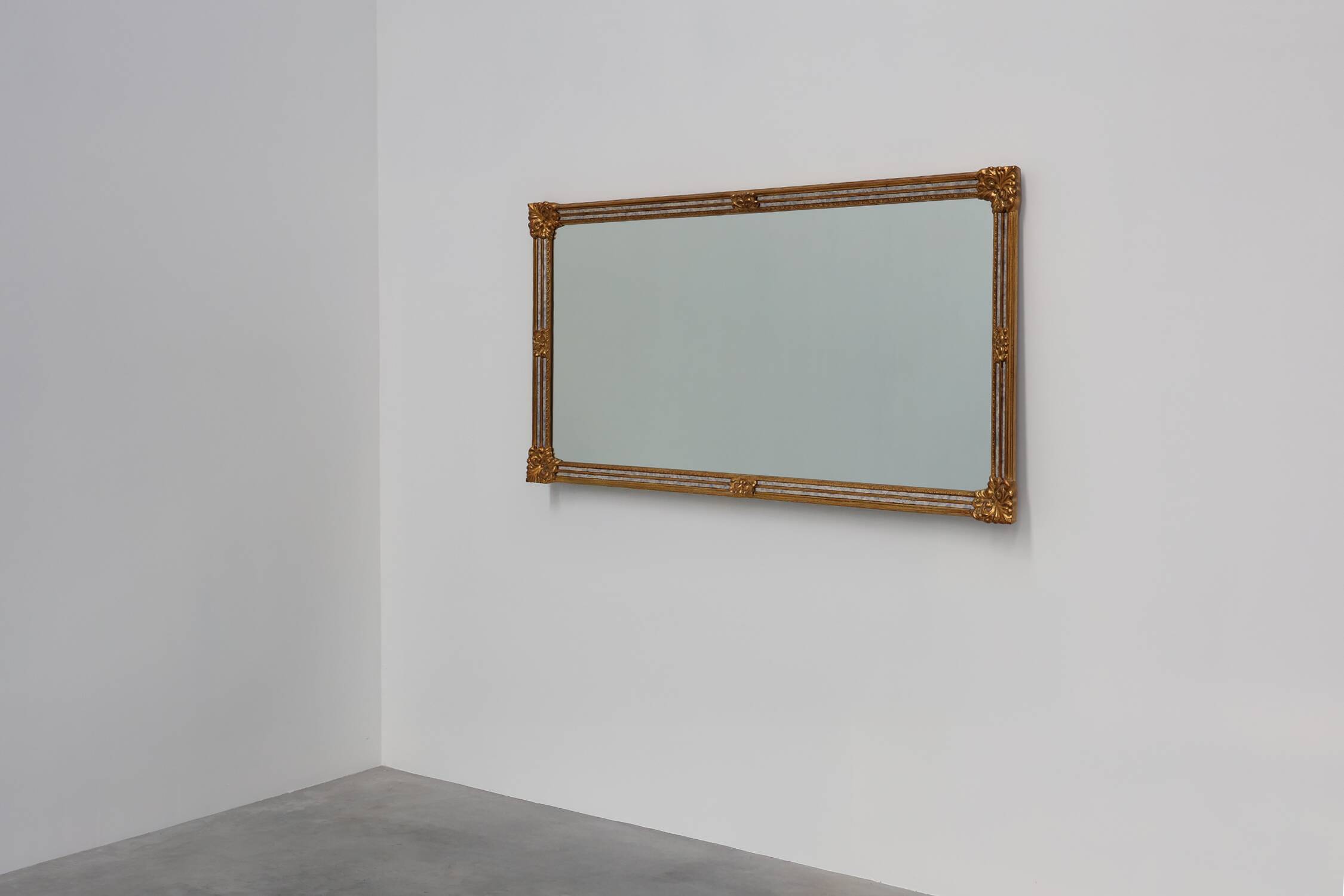 Large 20th century rectangle gilded Deknudt mirror in Baroque style, Belgiu