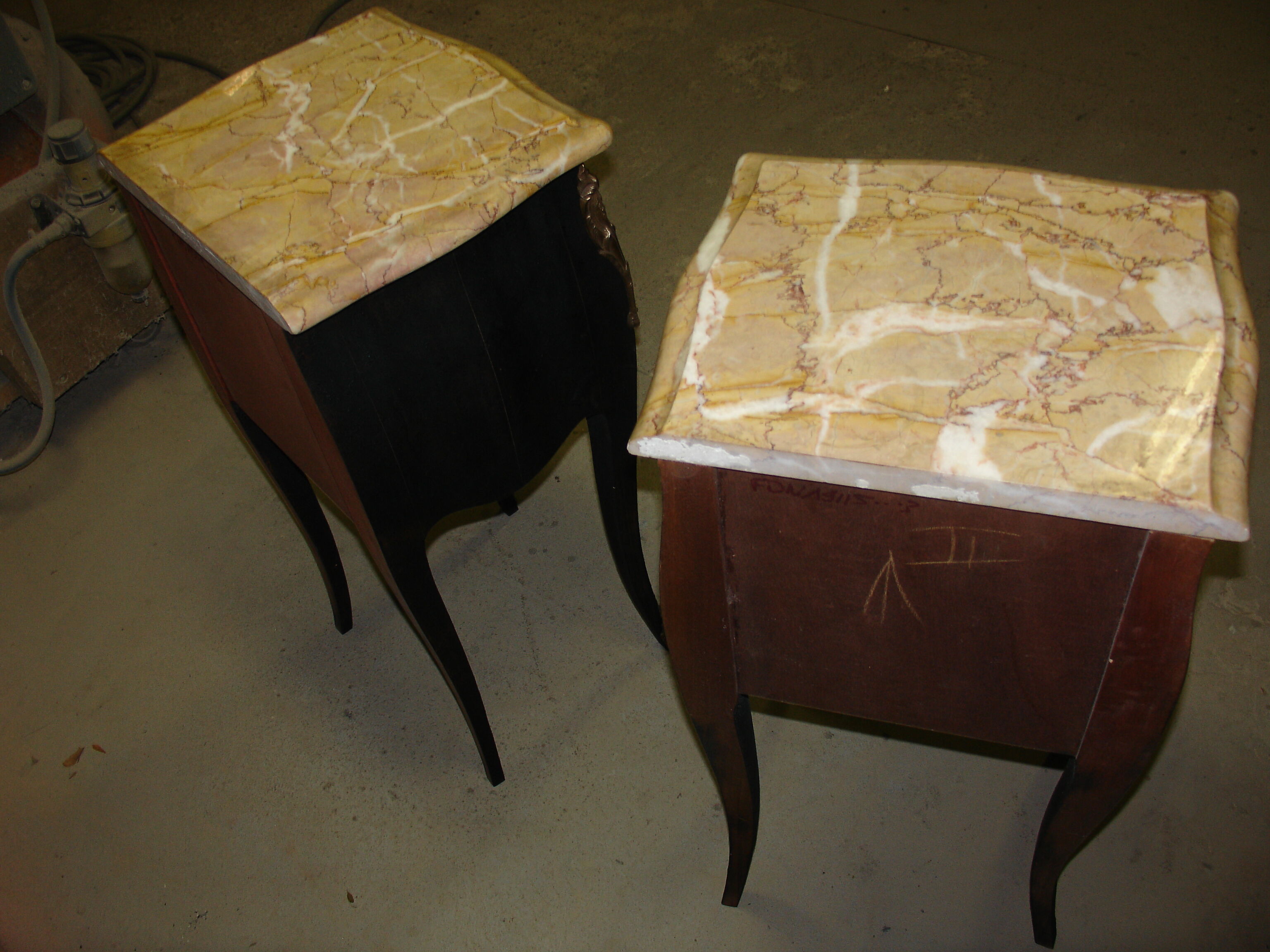 Paire de chevets de style Louis XV relooking Shou sugi ban