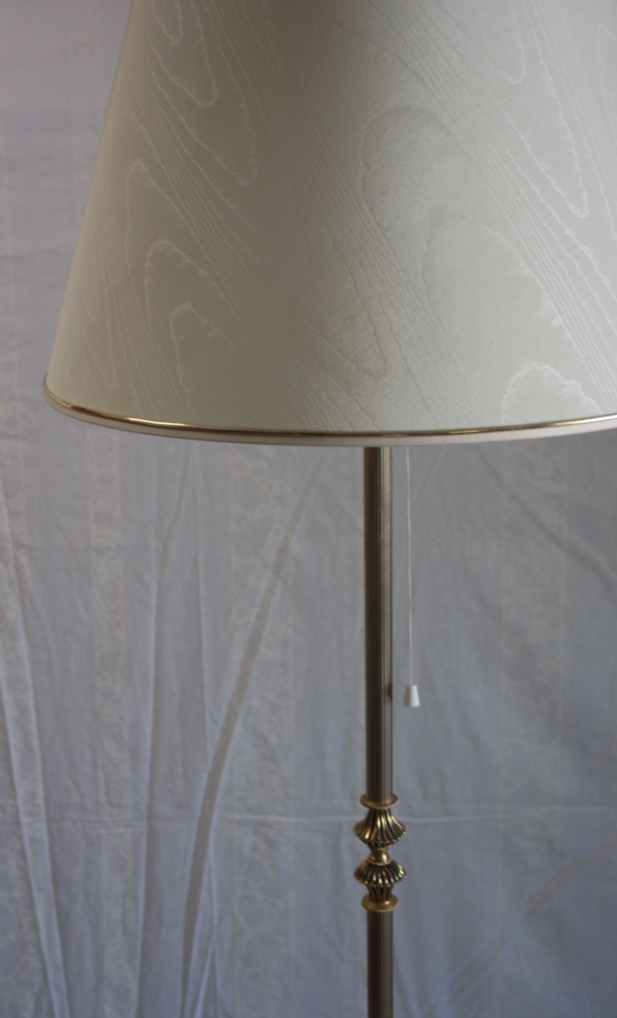 Floor lamp in brass 60 years
