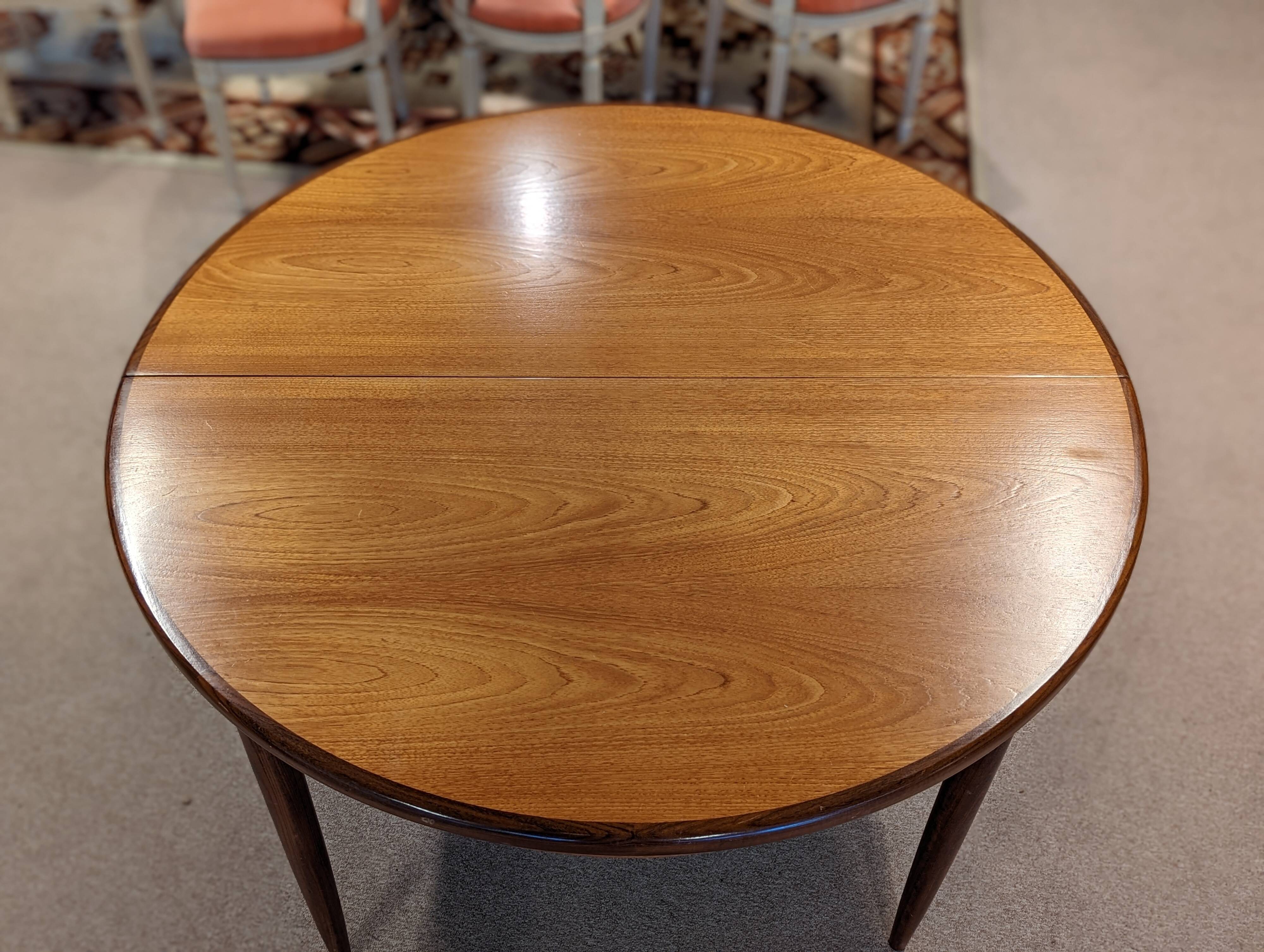 Table extensible en teck de Victor Wilkins pour G-Plan