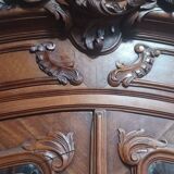 Rocaille walnut cabinet