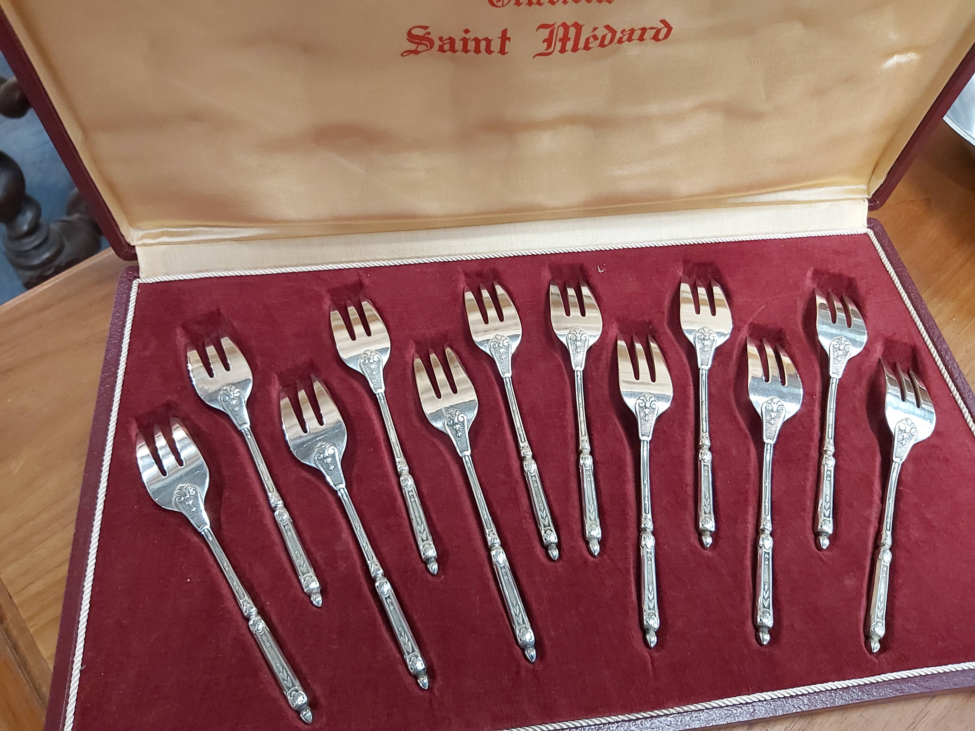 Coffret 12 fourchettes à dessert manche à la Russe Saint Médard métal argenté