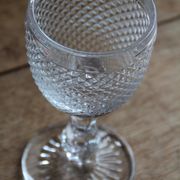 Verre sur pied en verre taillé J-Line
