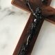 Crucifix ancien métal et bois