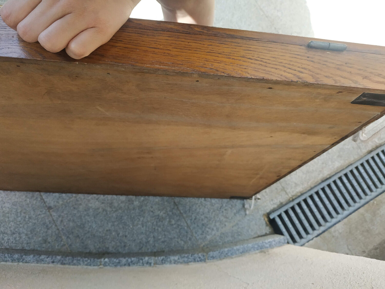 Collector's showcase jewelry wooden collector's item with keys