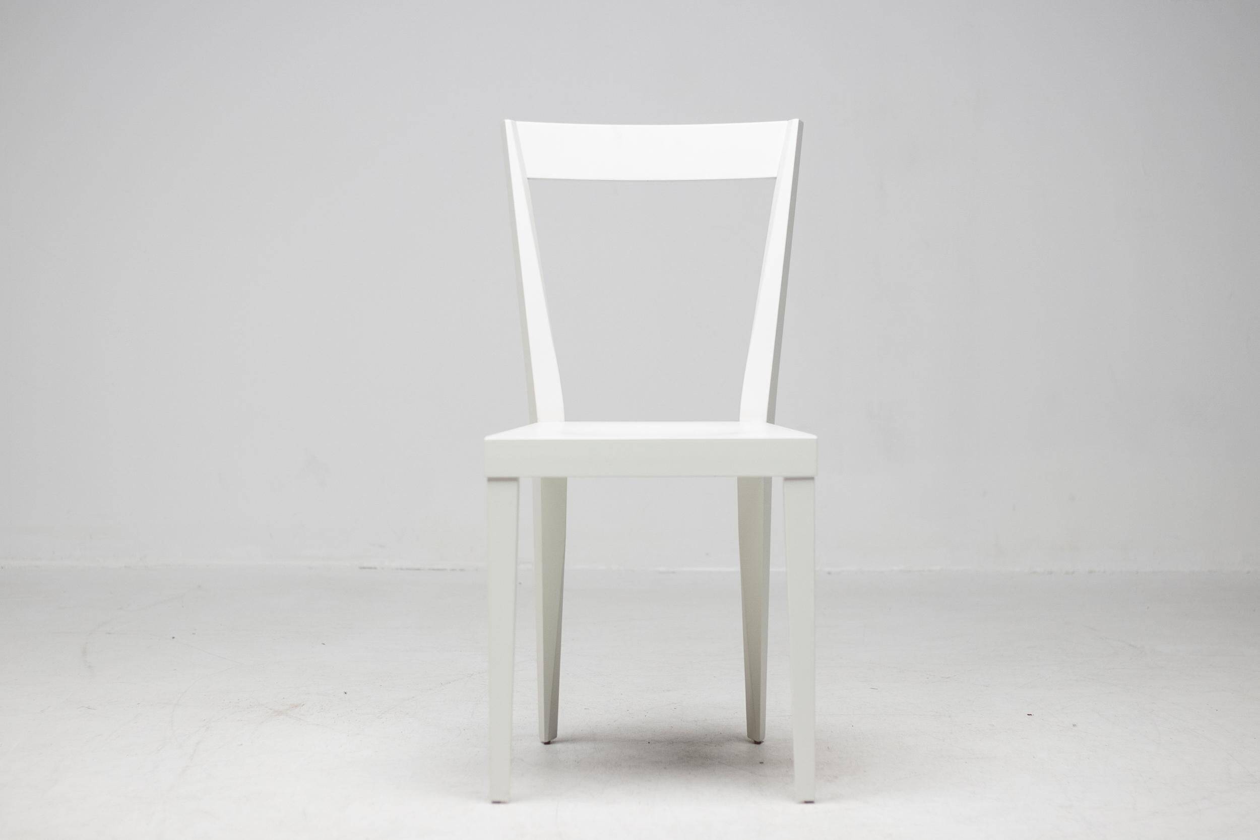 Lot de quatre chaises livia blanches, Gio Ponti