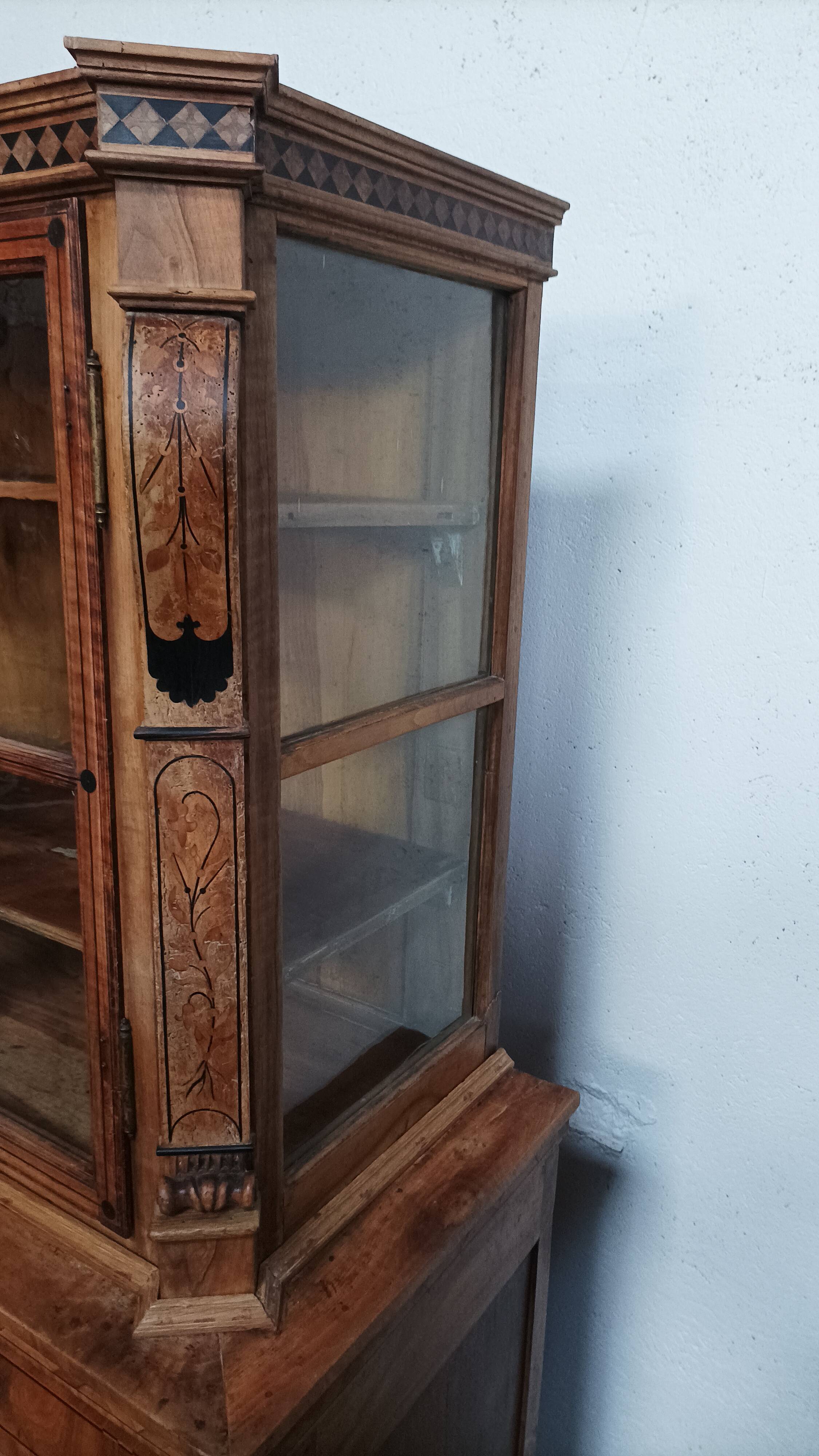 Biedermeier period sideboard in precious wood and ebony marquetry