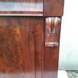 Stepped buffet in flamed mahogany veneer