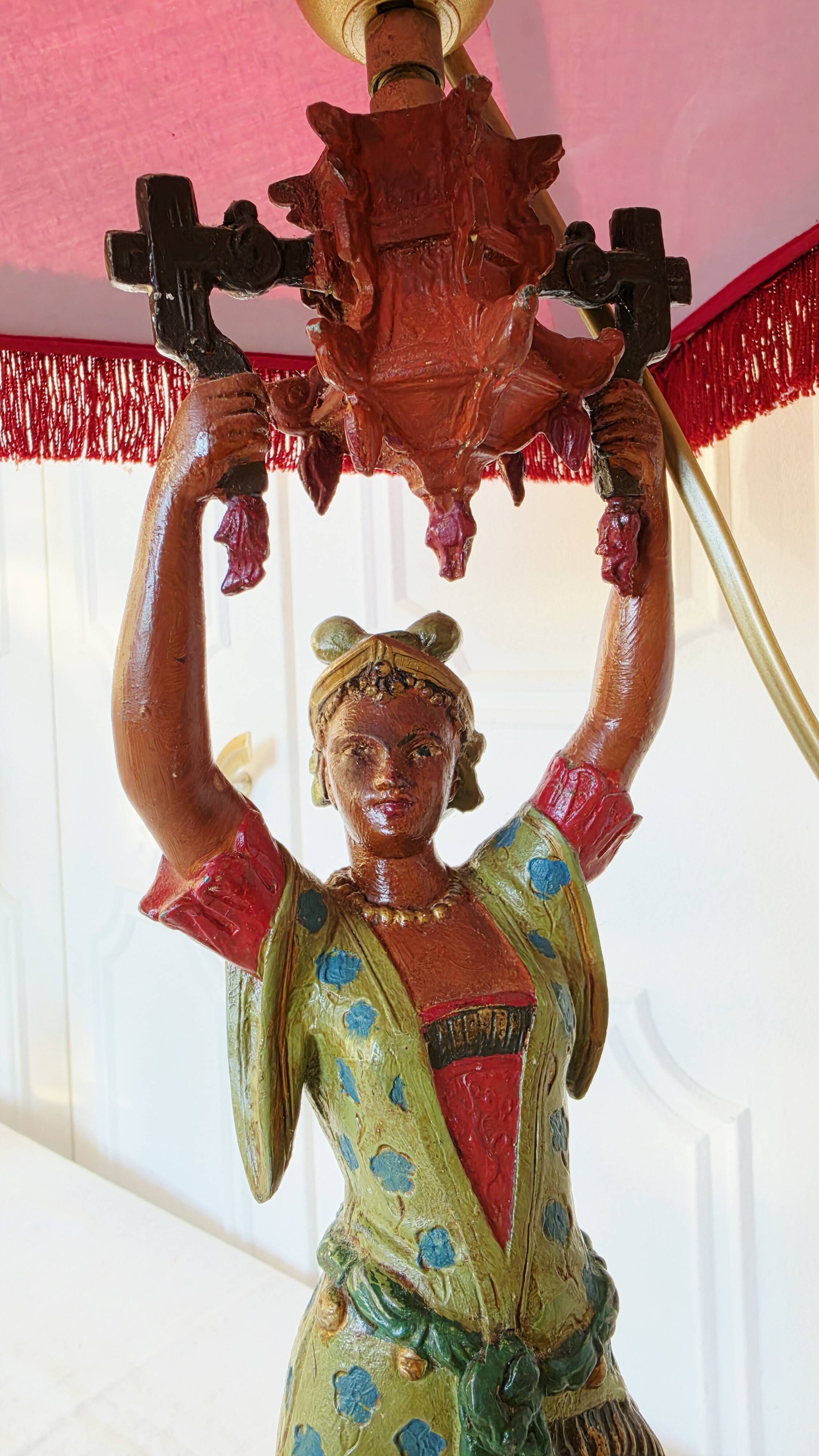 Lampe orientaliste ancienne, XIXe siècle, représentant un majordome nubio