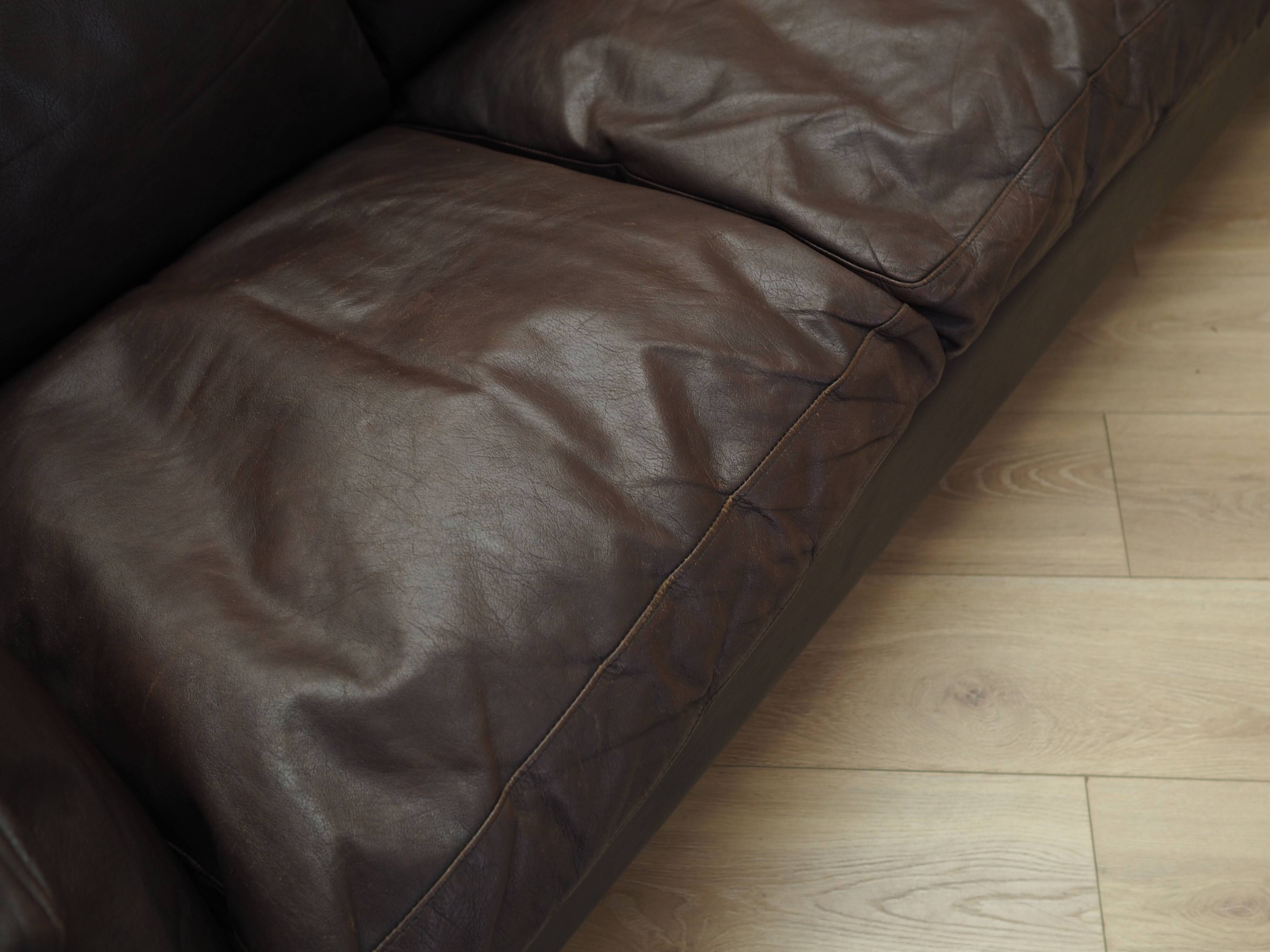 Canapé en cuir marron, design danois, années 1960, production : Danemark